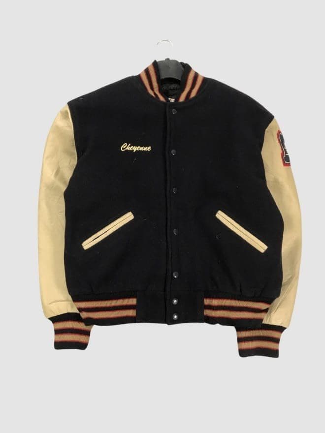 BUNDLE OF 10 VINTAGE CRAZY VARSITY JACKET — image 5 of 10