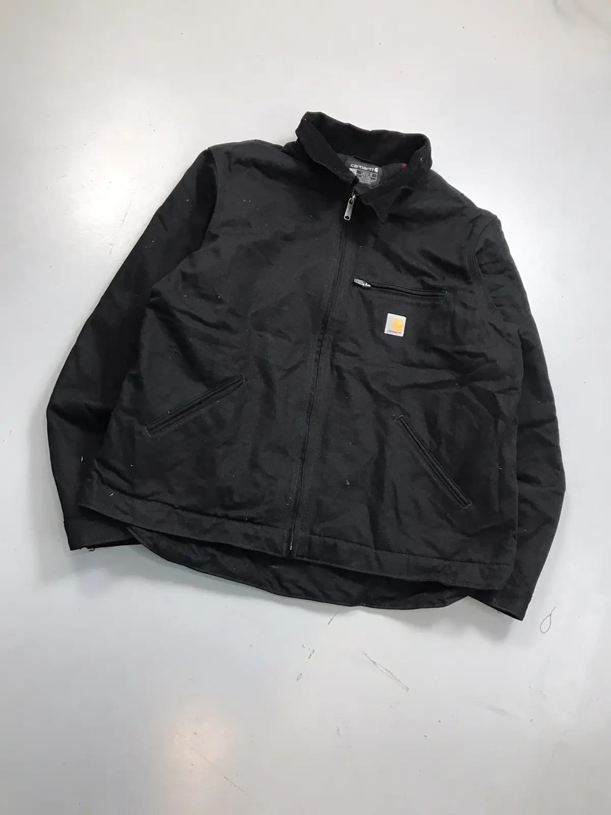 BUNDLE OF FACTORY LEFTOVER CARHARTT DETROIT JACKETS alternate