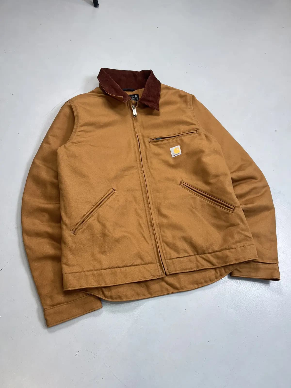 BUNDLE OF FACTORY LEFTOVER CARHARTT DETROIT JACKETS — image 3 of 4