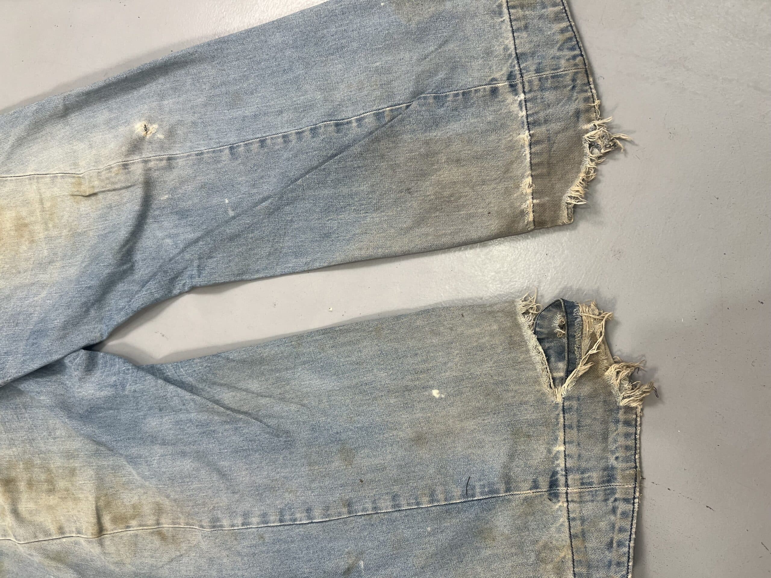 Vintage Levi’s Engineer Jeans – Buckle Belt Baggy Fit thumbnail 4