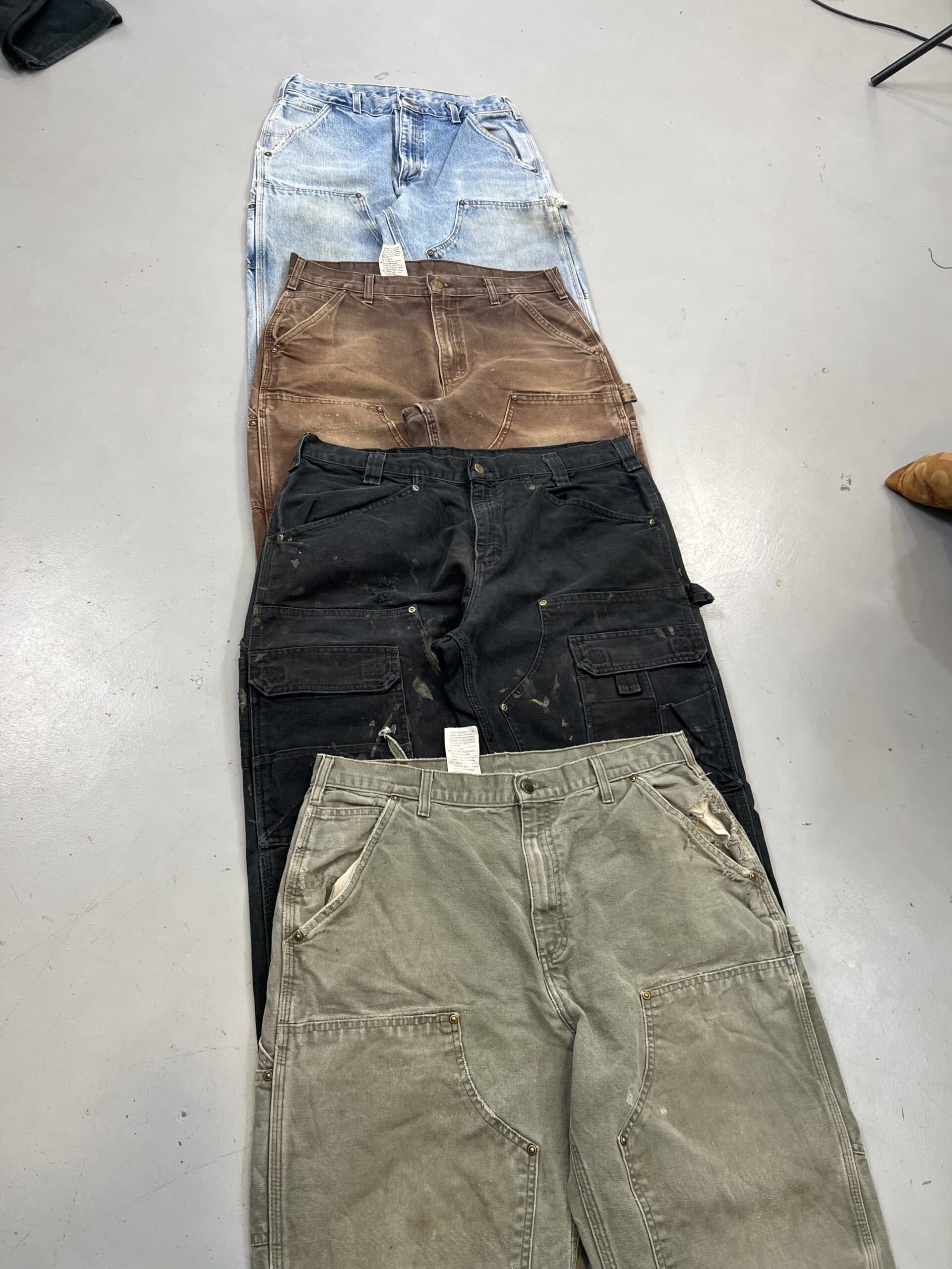 BUNDLE OF Carhartt Workwear Pants — image 3 of 4