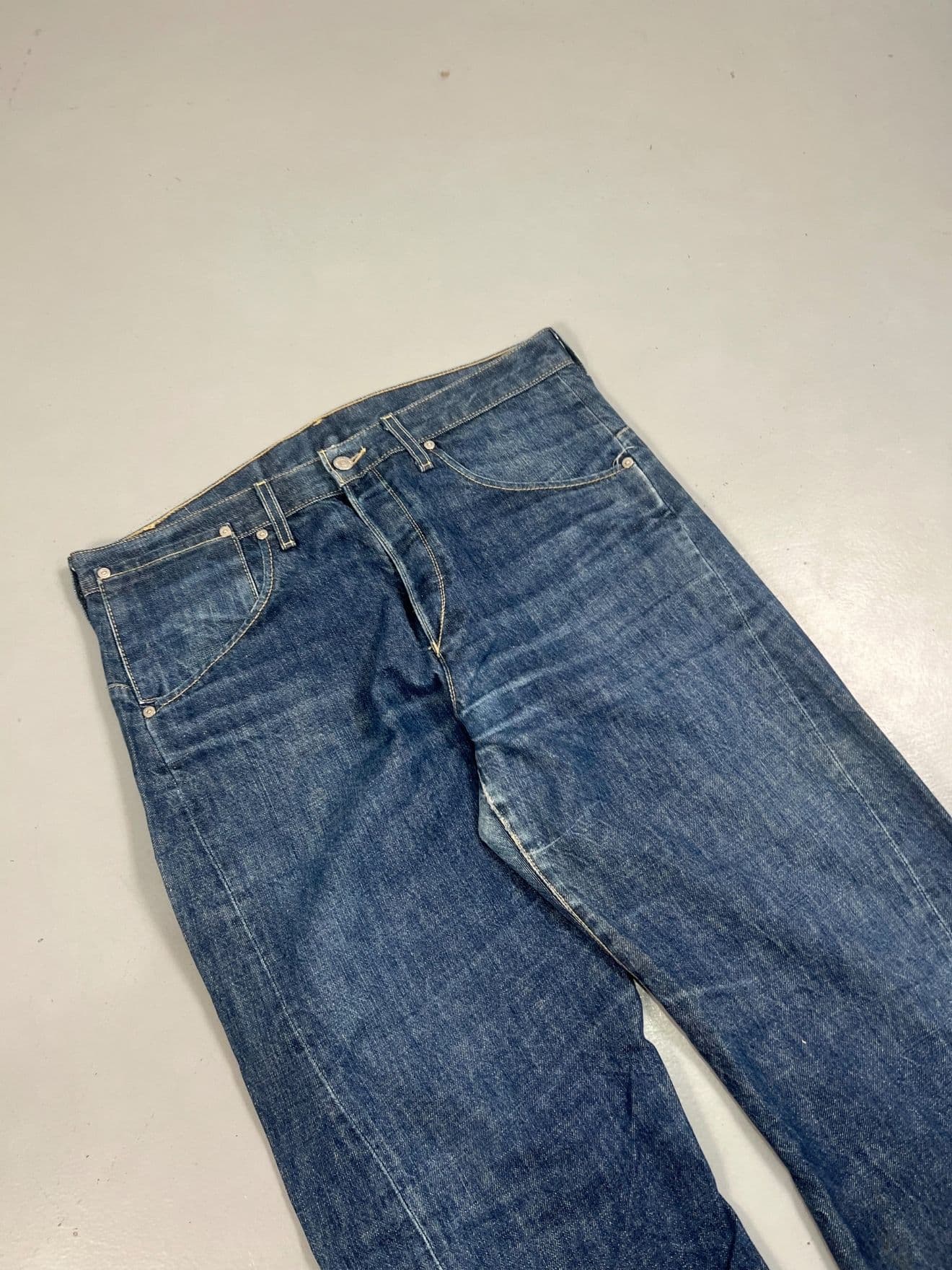 Vintage Levi’s Engineer Jeans Denim – Size US 36 / EU 52 — image 9 of 10