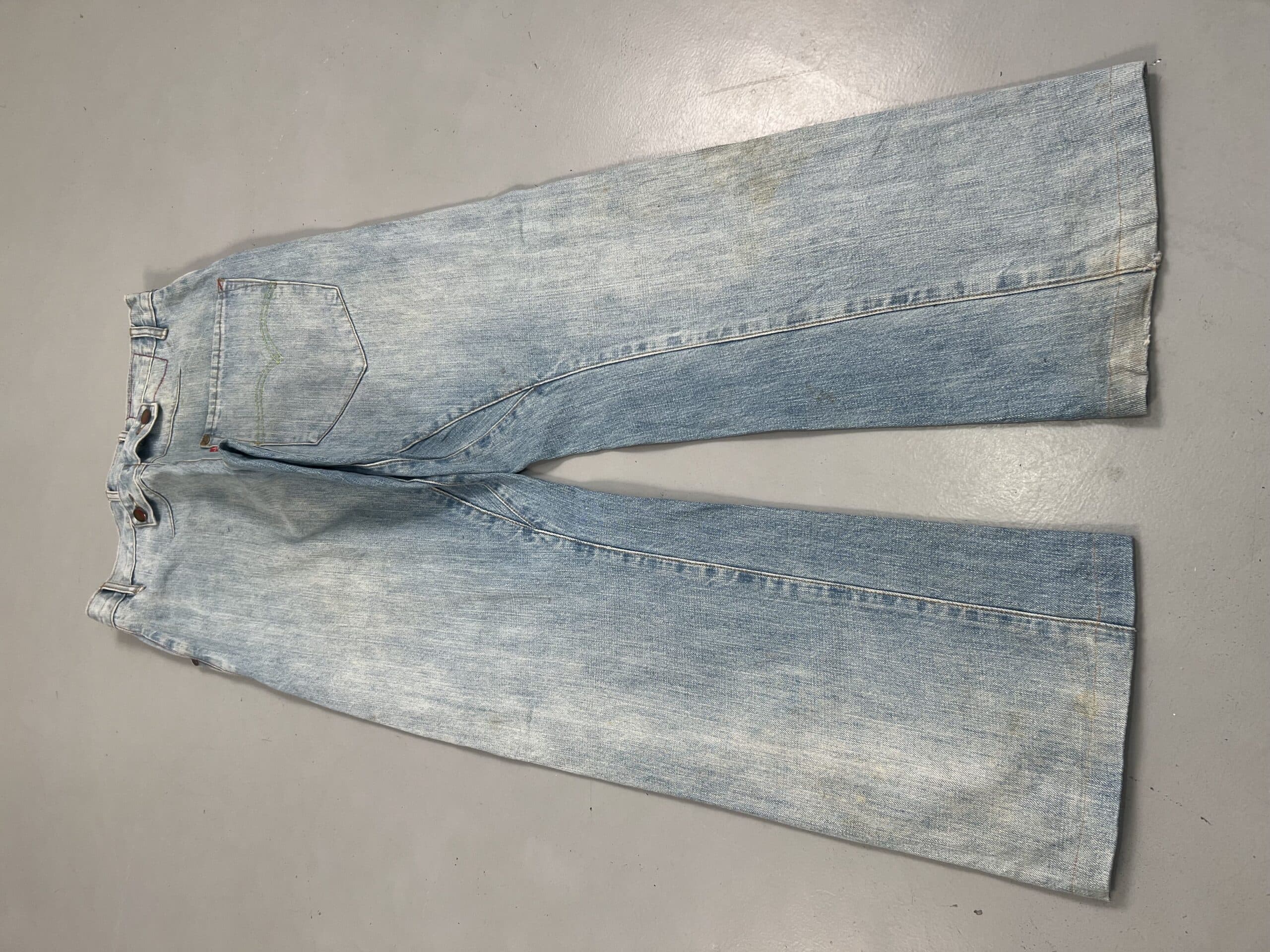 Vintage Levi’s Engineer Jeans Buckle Belt Denim – Size US 32 / EU 48