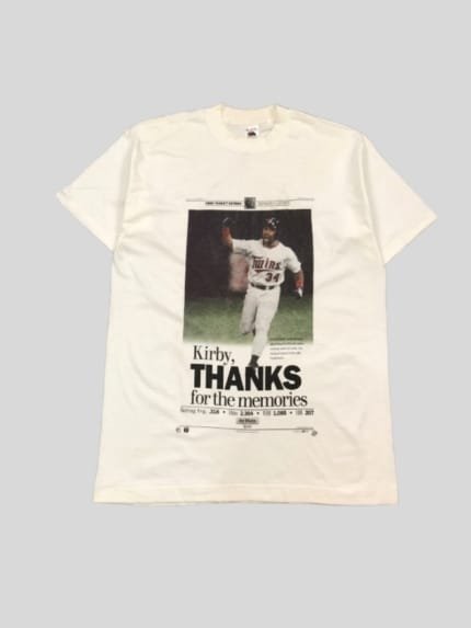 VINTAGE 1996 FRUIT OF THE LOOM BASEBALL MAN SINGLE STITCH GRAPHIC TEE
