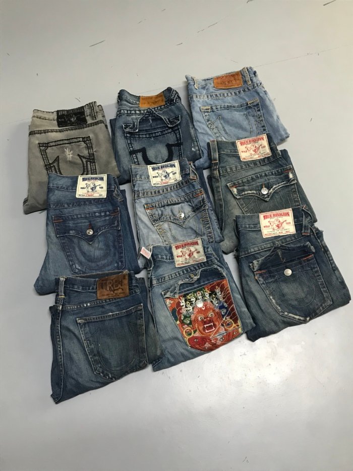 BUNDLE OF 10 VINTAGE TRUE RELIGION BOOTCUT DENIM - Image 2